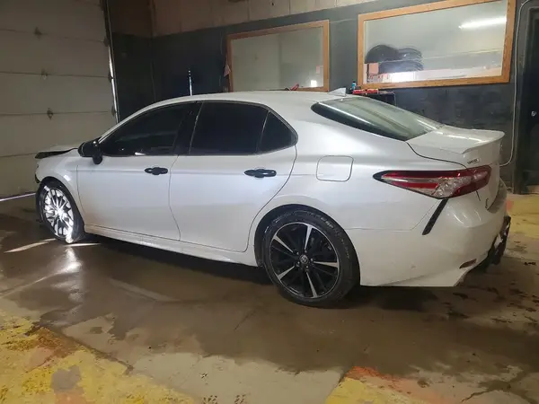4T1K61AK9LU510482 2020 TOYOTA CAMRY - Image 2