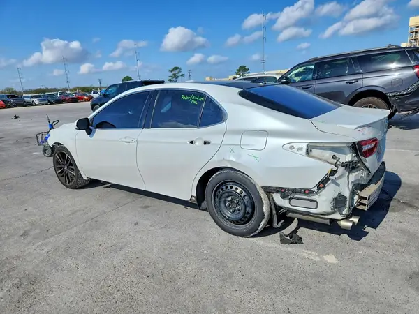 4T1K61AK9LU921641 2020 TOYOTA CAMRY - Image 2