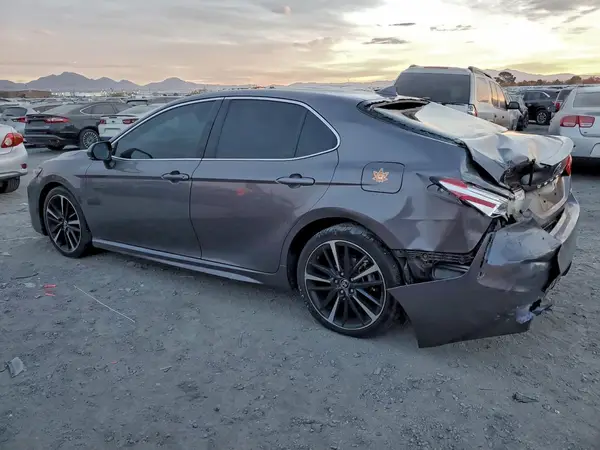 4T1K61AK9LU935040 2020 TOYOTA CAMRY - Image 2