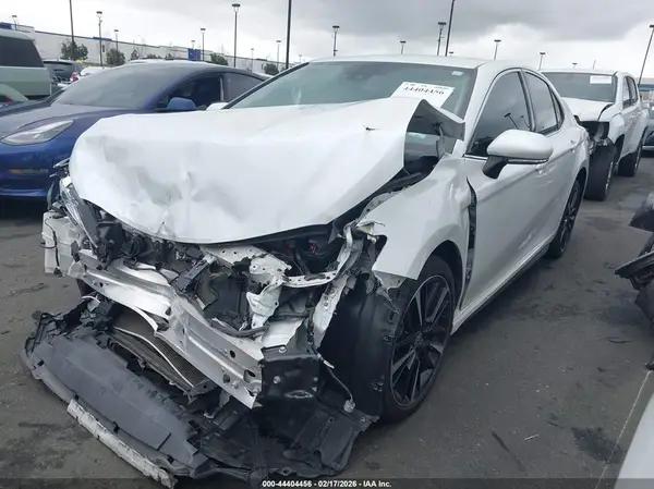 4T1K61AK9LU966918 2020 TOYOTA CAMRY - Image 2