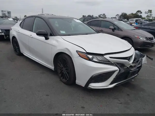 4T1K61AK9MU438975 2021 TOYOTA CAMRY - Image 1