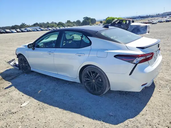 4T1K61AK9MU456845 2021 TOYOTA CAMRY - Image 2