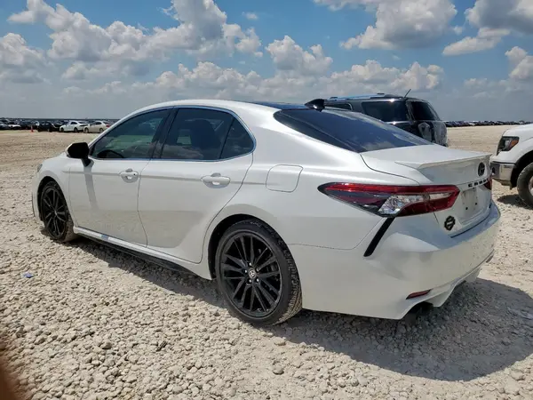 4T1K61AK9MU459924 2021 TOYOTA CAMRY - Image 2