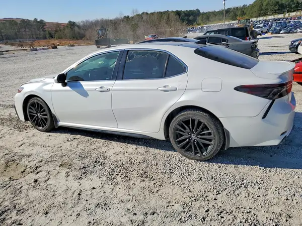 4T1K61AK9MU518938 2021 TOYOTA CAMRY - Image 2