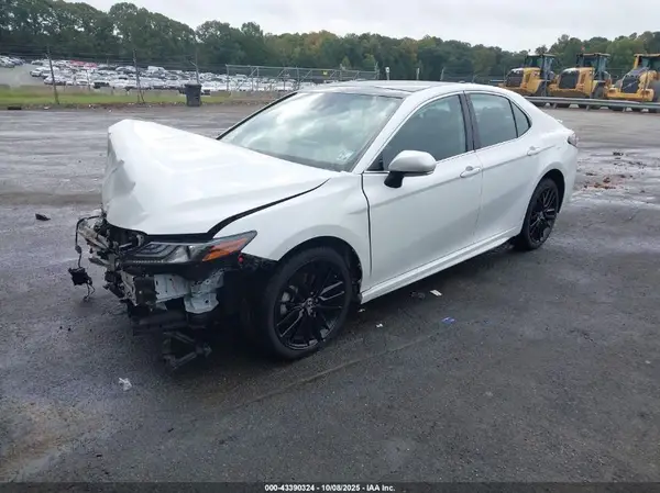 4T1K61AK9MU531592 2021 TOYOTA CAMRY - Image 2