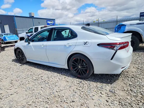 4T1K61AK9MU551437 2021 TOYOTA CAMRY - Image 2