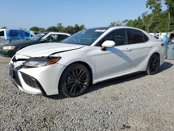 4T1K61AK9MU599892 2021 TOYOTA CAMRY - Image 1