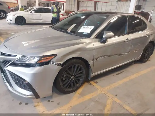 4T1K61AK9MU610227 2021 TOYOTA CAMRY - Image 2
