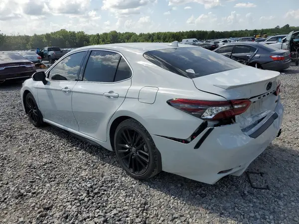 4T1K61AK9NU003469 2022 TOYOTA CAMRY - Image 2