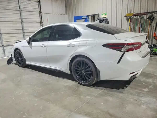 4T1K61AK9NU005108 2022 TOYOTA CAMRY - Image 2