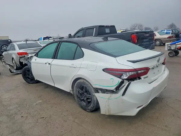 4T1K61AK9NU005531 2022 TOYOTA CAMRY - Image 2