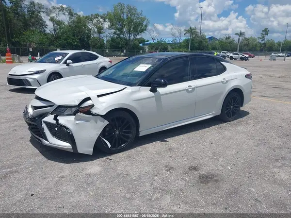 4T1K61AK9NU006100 2022 TOYOTA CAMRY - Image 2