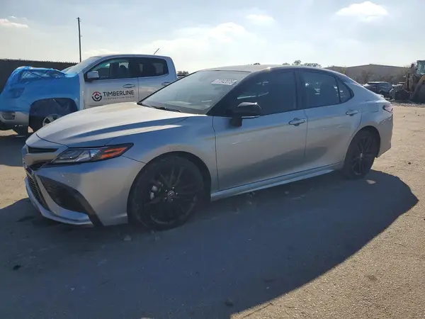 4T1K61AK9NU010437 2022 TOYOTA CAMRY - Image 1