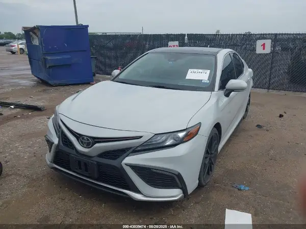 4T1K61AK9NU010941 2022 TOYOTA CAMRY - Image 2