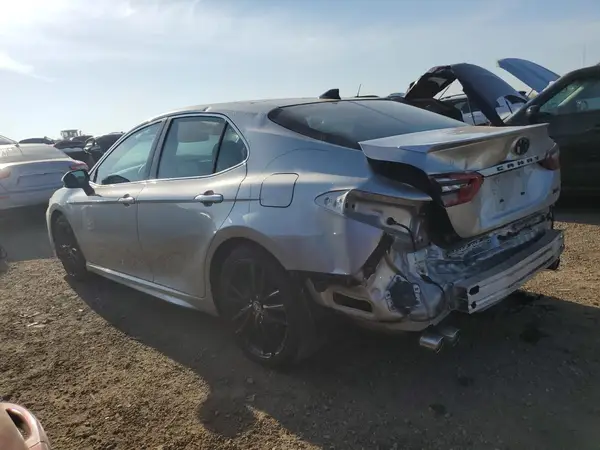 4T1K61AK9NU011958 2022 TOYOTA CAMRY - Image 2