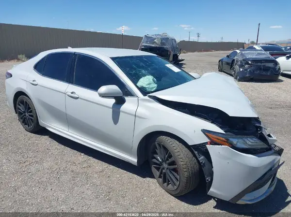 4T1K61AK9NU017050 2022 TOYOTA CAMRY - Image 1