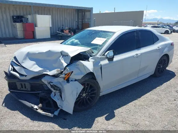 4T1K61AK9NU017050 2022 TOYOTA CAMRY - Image 2