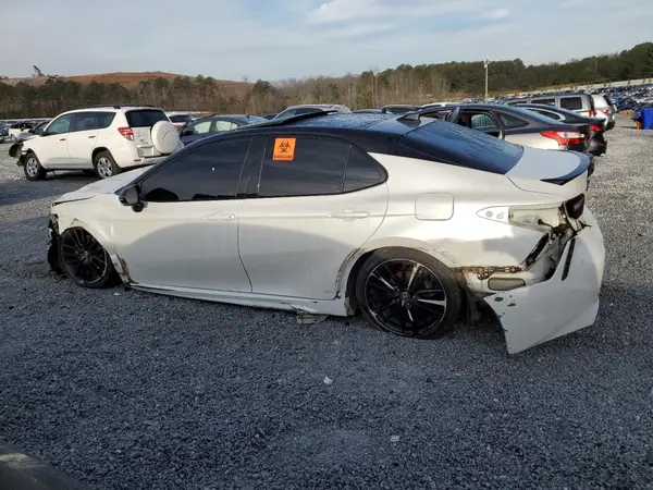 4T1K61AK9NU021096 2022 TOYOTA CAMRY - Image 2