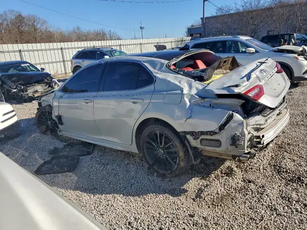 4T1K61AK9NU025889 2022 TOYOTA CAMRY - Image 2