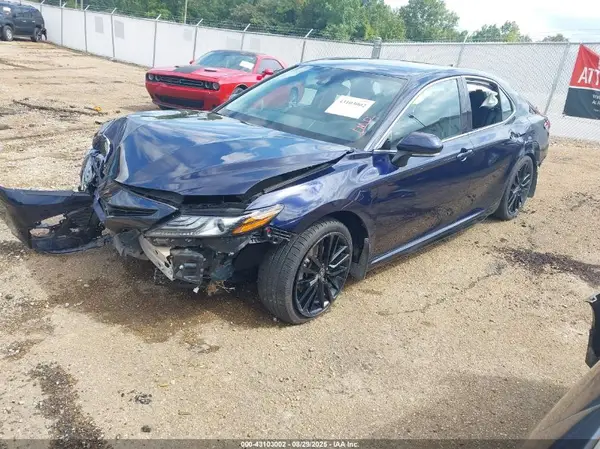 4T1K61AK9NU030008 2022 TOYOTA CAMRY - Image 2