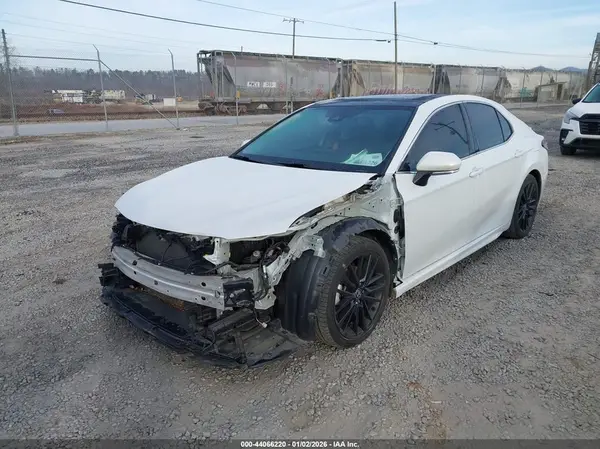 4T1K61AK9NU033992 2022 TOYOTA CAMRY - Image 2