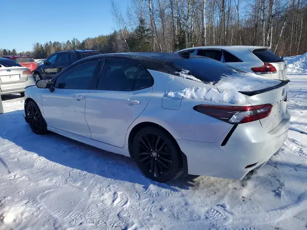 4T1K61AK9NU036648 2022 TOYOTA CAMRY - Image 2