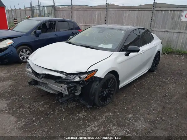 4T1K61AK9NU061632 2022 TOYOTA CAMRY - Image 2