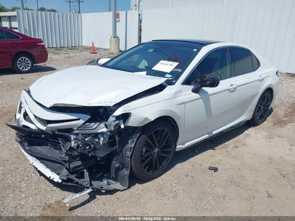 4T1K61AK9NU070086 2022 TOYOTA CAMRY - Image 2