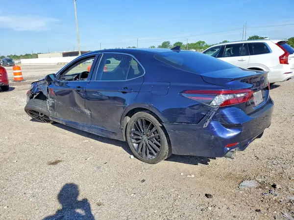 4T1K61AK9NU710944 2022 TOYOTA CAMRY - Image 2