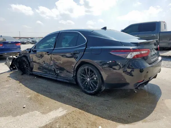 4T1K61AK9NU718994 2022 TOYOTA CAMRY - Image 2