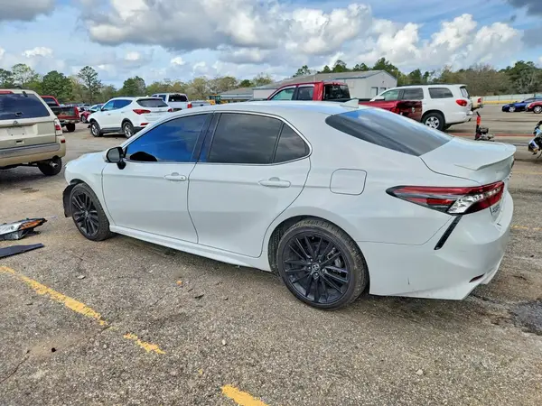 4T1K61AK9RU246835 2024 TOYOTA CAMRY - Image 2