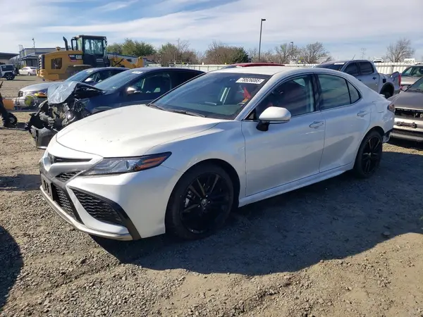 4T1K61AK9RU884664 2024 TOYOTA CAMRY - Image 1
