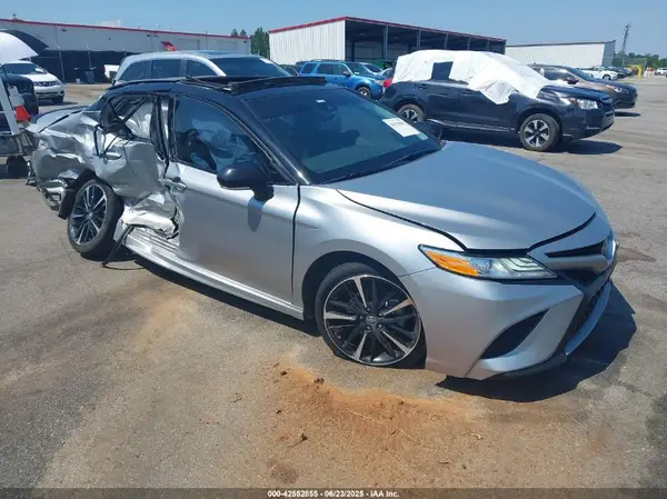 4T1K61AKXLU320223 2020 TOYOTA CAMRY - Image 1