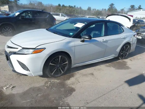 4T1K61AKXLU348278 2020 TOYOTA CAMRY - Image 2
