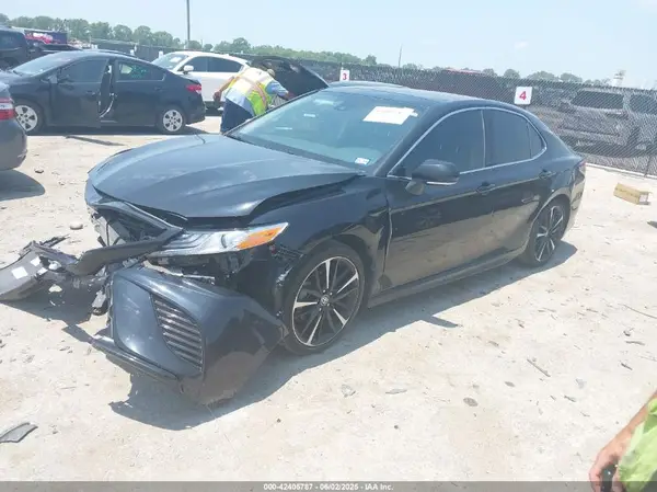 4T1K61AKXLU385721 2020 TOYOTA CAMRY - Image 2