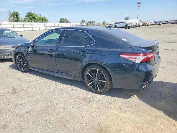 4T1K61AKXLU869825 2020 TOYOTA CAMRY - Image 2
