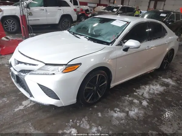 4T1K61AKXLU893929 2020 TOYOTA CAMRY - Image 2