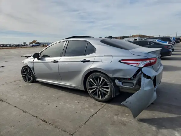 4T1K61AKXLU939579 2020 TOYOTA CAMRY - Image 2
