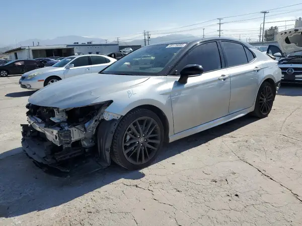 4T1K61AKXMU421232 2021 TOYOTA CAMRY - Image 1