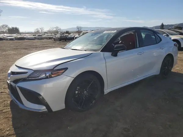 4T1K61AKXMU466932 2021 TOYOTA CAMRY - Image 1
