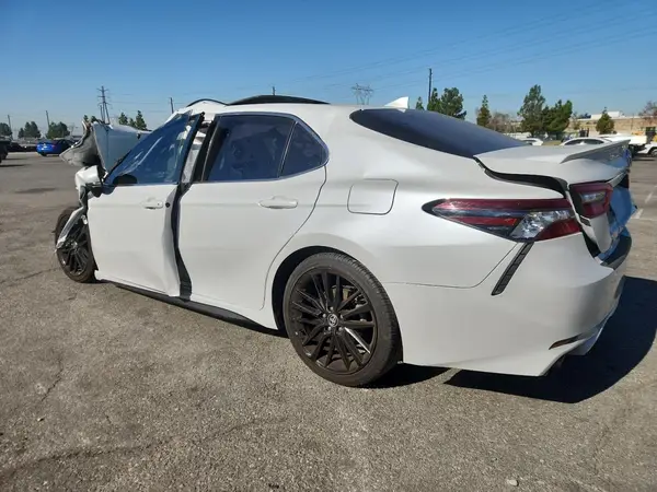 4T1K61AKXMU522982 2021 TOYOTA CAMRY - Image 2