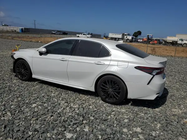 4T1K61AKXMU550992 2021 TOYOTA CAMRY - Image 2
