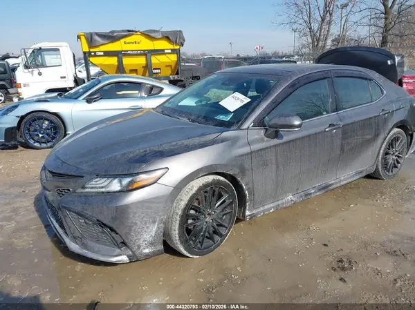 4T1K61AKXMU570871 2021 TOYOTA CAMRY - Image 2