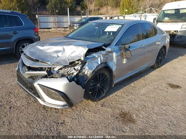 4T1K61AKXMU575620 2021 TOYOTA CAMRY - Image 2