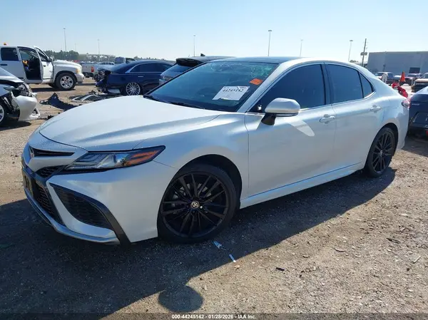 4T1K61AKXMU593485 2021 TOYOTA CAMRY - Image 2