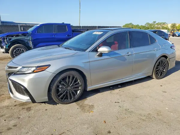 4T1K61AKXMU605733 2021 TOYOTA CAMRY - Image 1