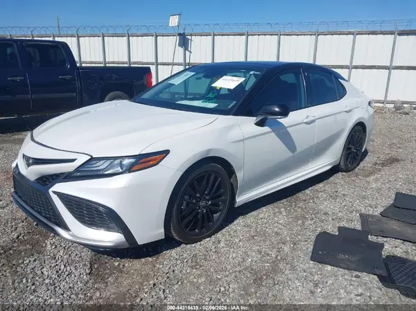 4T1K61AKXNU008793 2022 TOYOTA CAMRY - Image 2