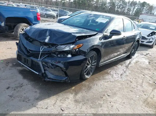 4T1K61AKXNU010723 2022 TOYOTA CAMRY - Image 2