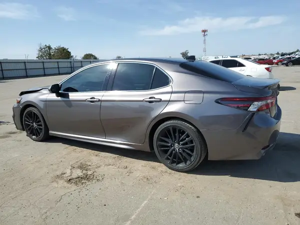 4T1K61AKXNU012892 2022 TOYOTA CAMRY - Image 2