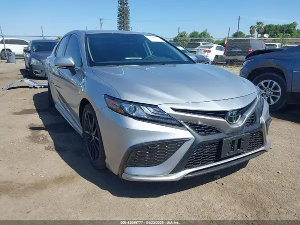 4T1K61AKXNU022662 2022 TOYOTA CAMRY - Image 1